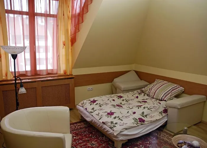 Sakura Panzio Sopron